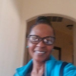 Meet your Posher, Lyn